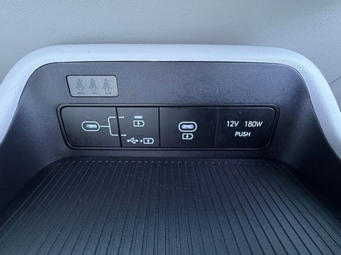 Used 2024 Hyundai Kona SEL FWD image 28