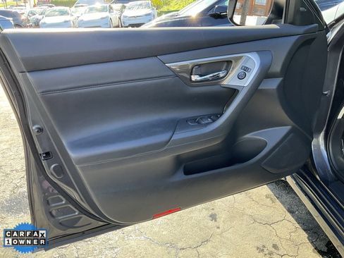 Used 2013 Nissan Altima 2.5 SL w/ Technology Pkg image 11