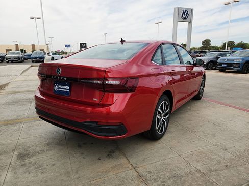 New 2026 Volkswagen Jetta SE FWD image 7