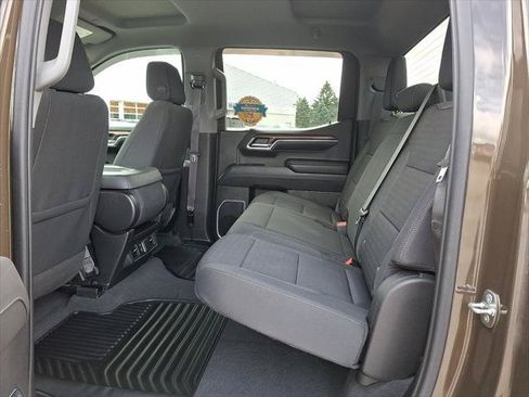 Used 2023 Chevrolet Silverado 1500 LT AWD/4WD image 11
