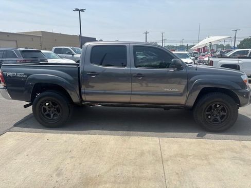 Used 2014 Toyota Tacoma 4x4 Double Cab w/ TRD Off-Road Package image 13