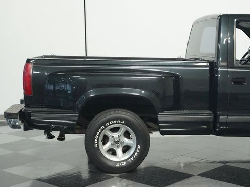Used 1988 Chevrolet Silverado 1500 2WD Regular Cab image 26