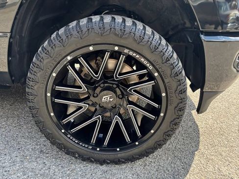 Used 2020 RAM 1500 Sport w/ Leather & Sound Group AWD/4WD image 29