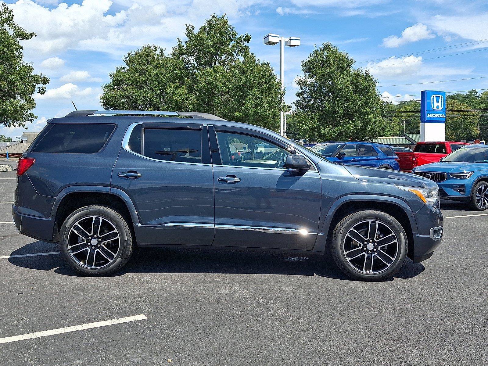 Used 2019 GMC Acadia Denali w/ Technology Package AWD/4WD image 7