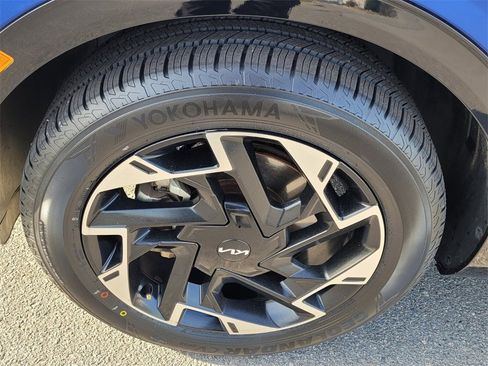 Used 2023 Kia Sportage SX image 14