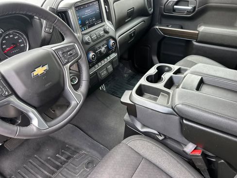 Used 2022 Chevrolet Silverado 1500 LT image 11