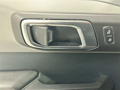 Used 2024 Ford Bronco Big Bend image 11