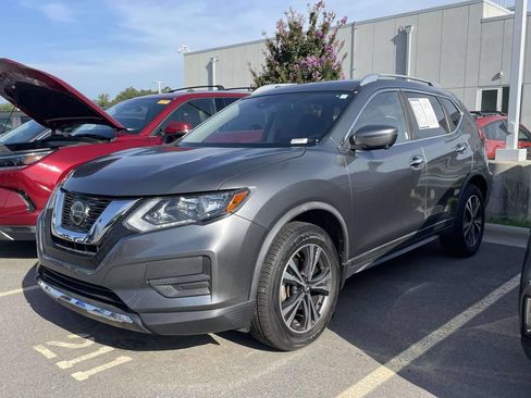 Used 2019 Nissan Rogue SV w/ Premium Package AWD/4WD image 2
