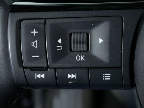 Used 2023 Nissan Pathfinder SL w/ SL Premium Package AWD/4WD image 25