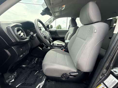 Used 2023 Toyota Tacoma SR AWD/4WD image 13