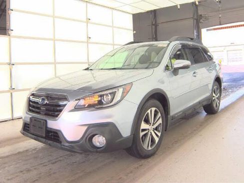 Used 2019 Subaru Outback 3.6R Limited image 3