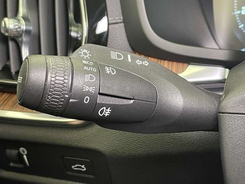 Used 2020 Volvo V60 T5 Cross Country AWD/4WD image 39