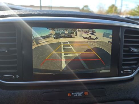 Used 2022 Kia Sportage LX w/ LX AWD Value Edition Package image 18