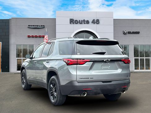 Used 2023 Chevrolet Traverse LT w/ Midnight/Sport Edition AWD/4WD image 4
