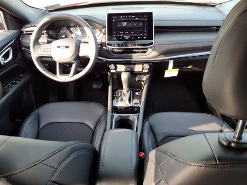 New 2026 Jeep Compass Latitude AWD/4WD image 6