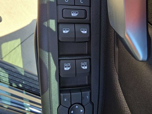 New 2026 RAM 1500 Express AWD/4WD image 16