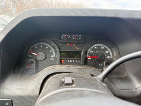 Used 2010 Ford E-150 and Econoline 150 Wagon image 22