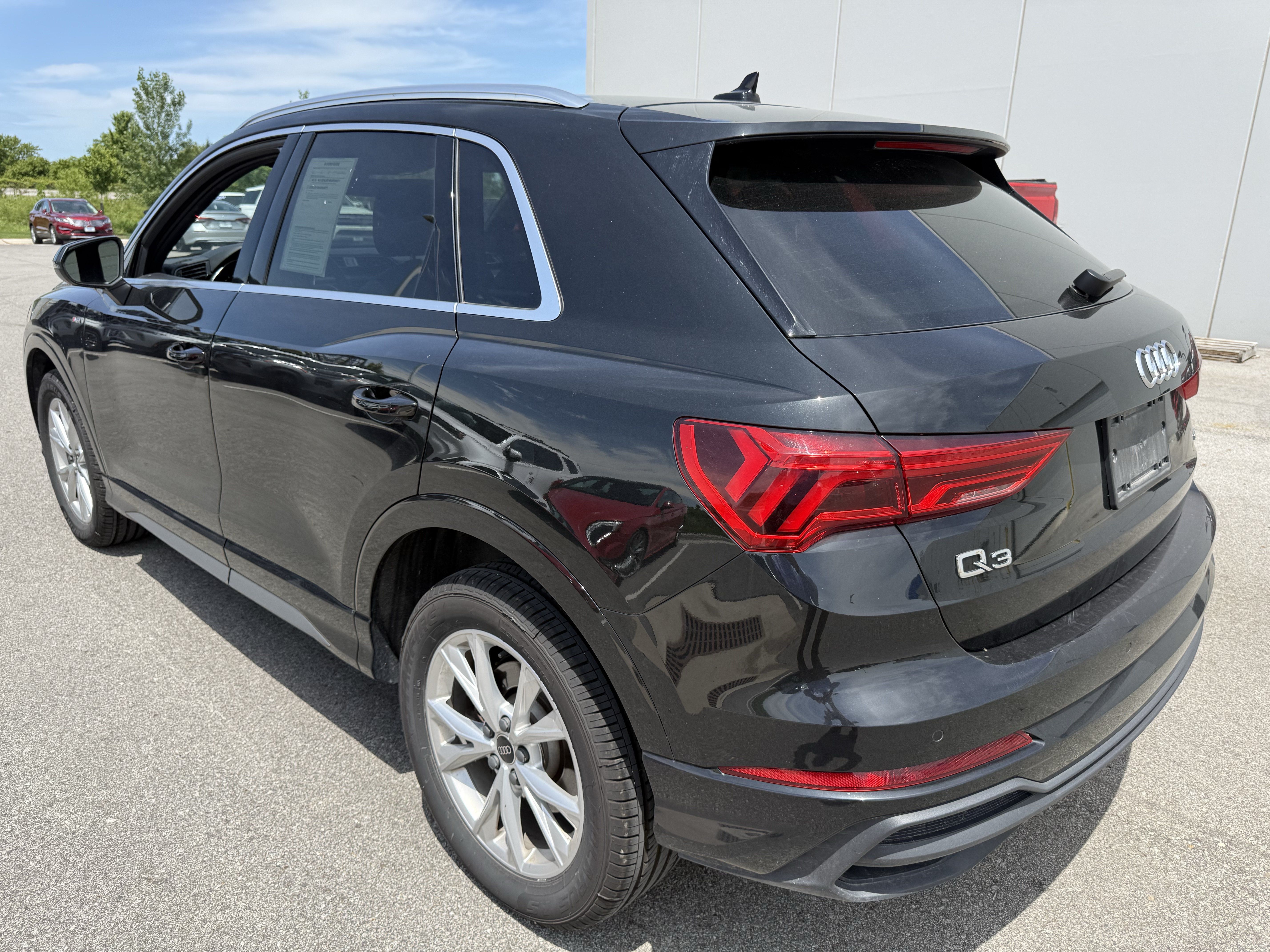Used 2025 Audi Q3 2.0T Premium AWD/4WD image 3