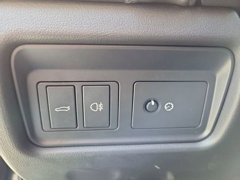 Used 2016 Jaguar F-TYPE R image 21