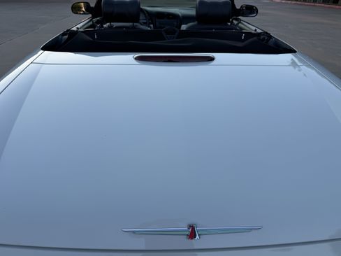 Used 2002 Ford Thunderbird RWD image 26