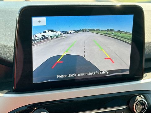 Used 2021 Ford Escape SE w/ Convenience Package image 17