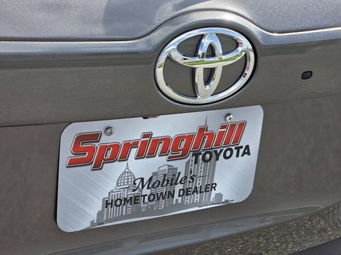 Used 2015 Toyota Highlander XLE FWD image 32