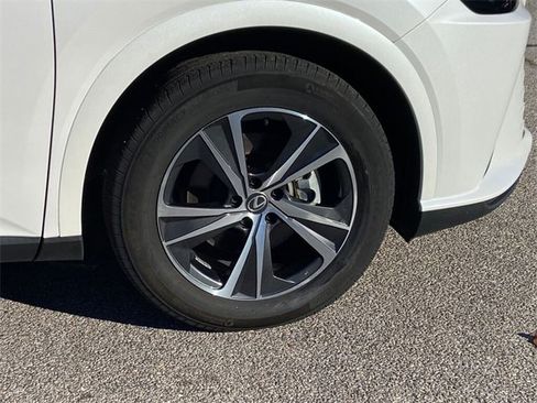 Used 2023 Lexus RX 350 Premium image 11