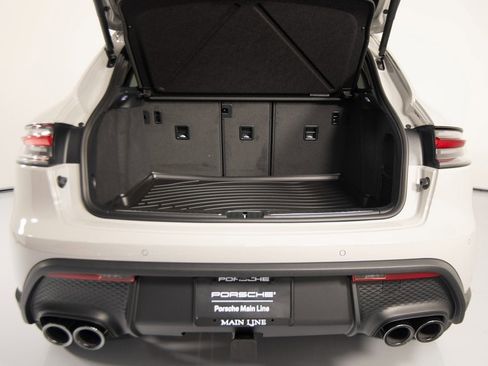 New 2026 Porsche Macan Turbo image 38