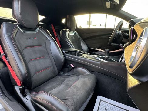 Used 2018 Chevrolet Camaro ZL1 RWD image 32