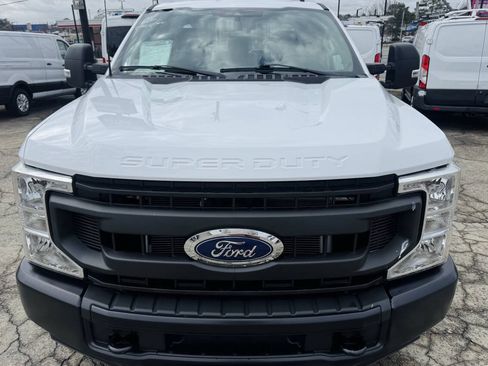 Used 2022 Ford F250 XL w/ Power Equipment Group RWD image 4