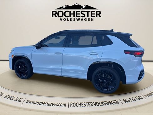 Used 2026 Volkswagen Tiguan SE R-Line AWD/4WD image 5