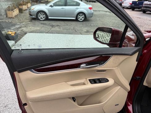 Used 2017 Cadillac XT5 Luxury w/ Driver Awareness Package image 23