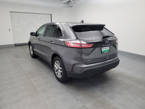 Used 2023 Ford Edge SEL image 5