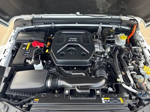 Used 2022 Jeep Wrangler Unlimited Rubicon 4xe w/ Steel Bumper Group image 28