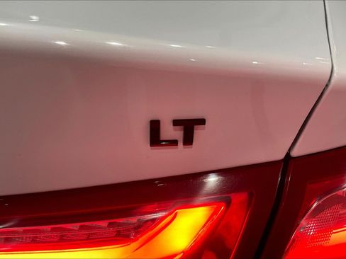 Used 2024 Chevrolet Malibu LT w/ Sport Edition FWD image 24