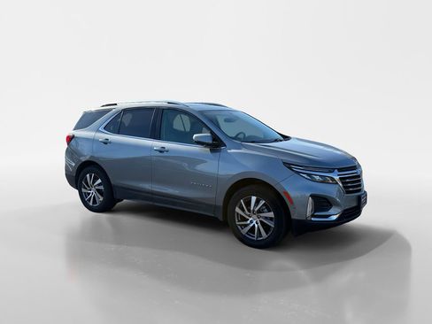 Used 2023 Chevrolet Equinox Premier image 2