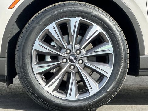 Used 2022 Lincoln Corsair Reserve image 26