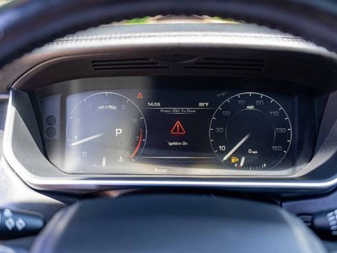 Used 2014 Land Rover Range Rover HSE image 25