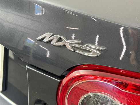 Used 2014 MAZDA MX-5 Miata Grand Touring w/ Premium Package RWD image 13
