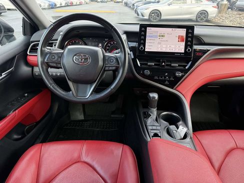 Used 2022 Toyota Camry XSE image 8