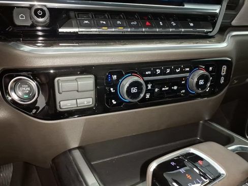 Used 2026 Chevrolet Silverado 1500 LTZ AWD/4WD image 23