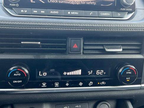 Certified 2024 Nissan Rogue SV image 4