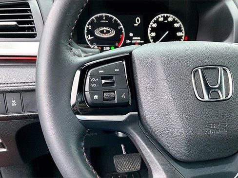 Certified 2025 Honda Odyssey Sport-L image 10