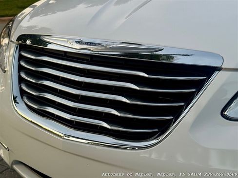 Used 2013 Chrysler 200 Touring FWD image 3