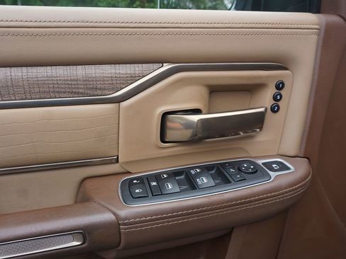 Used 2022 RAM 2500 Limited AWD/4WD image 4