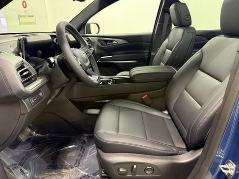 New 2026 Chevrolet Traverse LT image 13