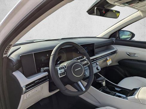 Used 2025 Hyundai Tucson SEL image 3