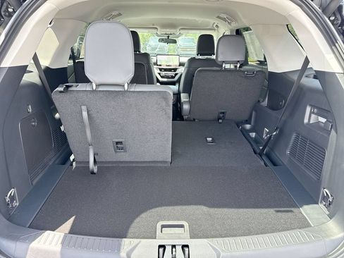 New 2026 Ford Explorer Active w/ Active Comfort Package AWD/4WD image 28