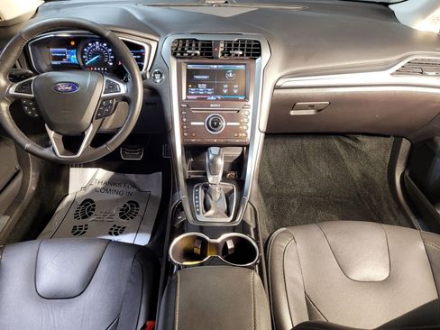 Used 2016 Ford Fusion Titanium image 21