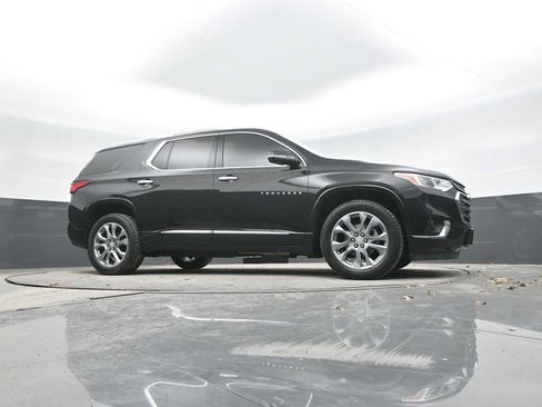 Used 2018 Chevrolet Traverse Premier image 36